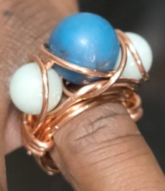 Blue apatite/ Amazonite tro